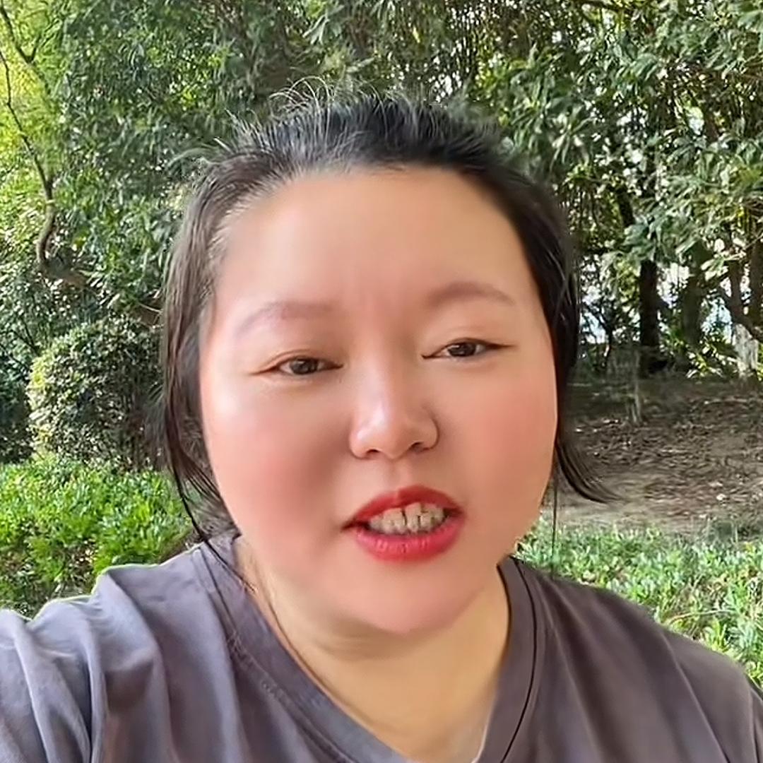 群子减肥中
