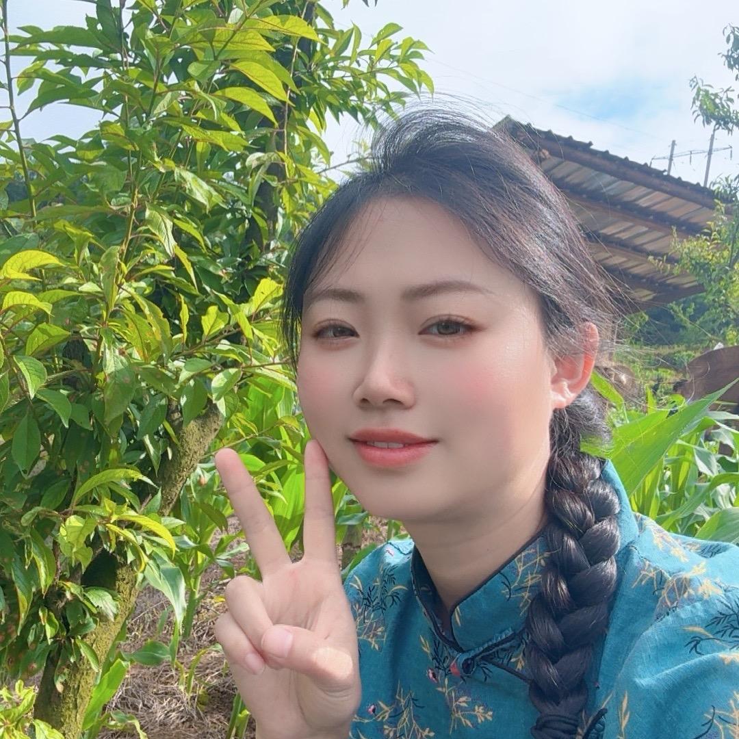 徐苗苗在农村