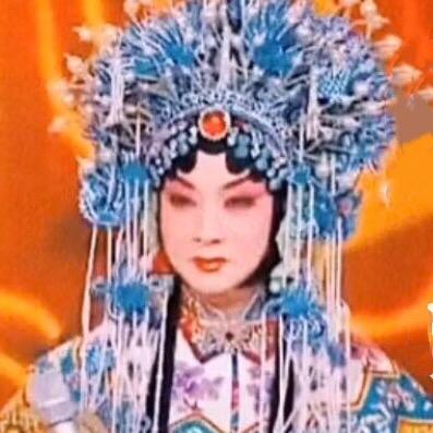 墨 斗 鱼.    🦑