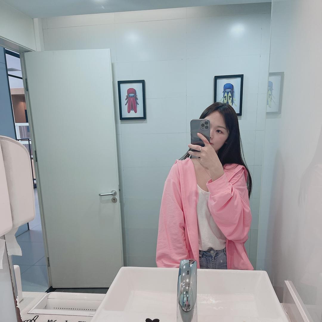 肆月