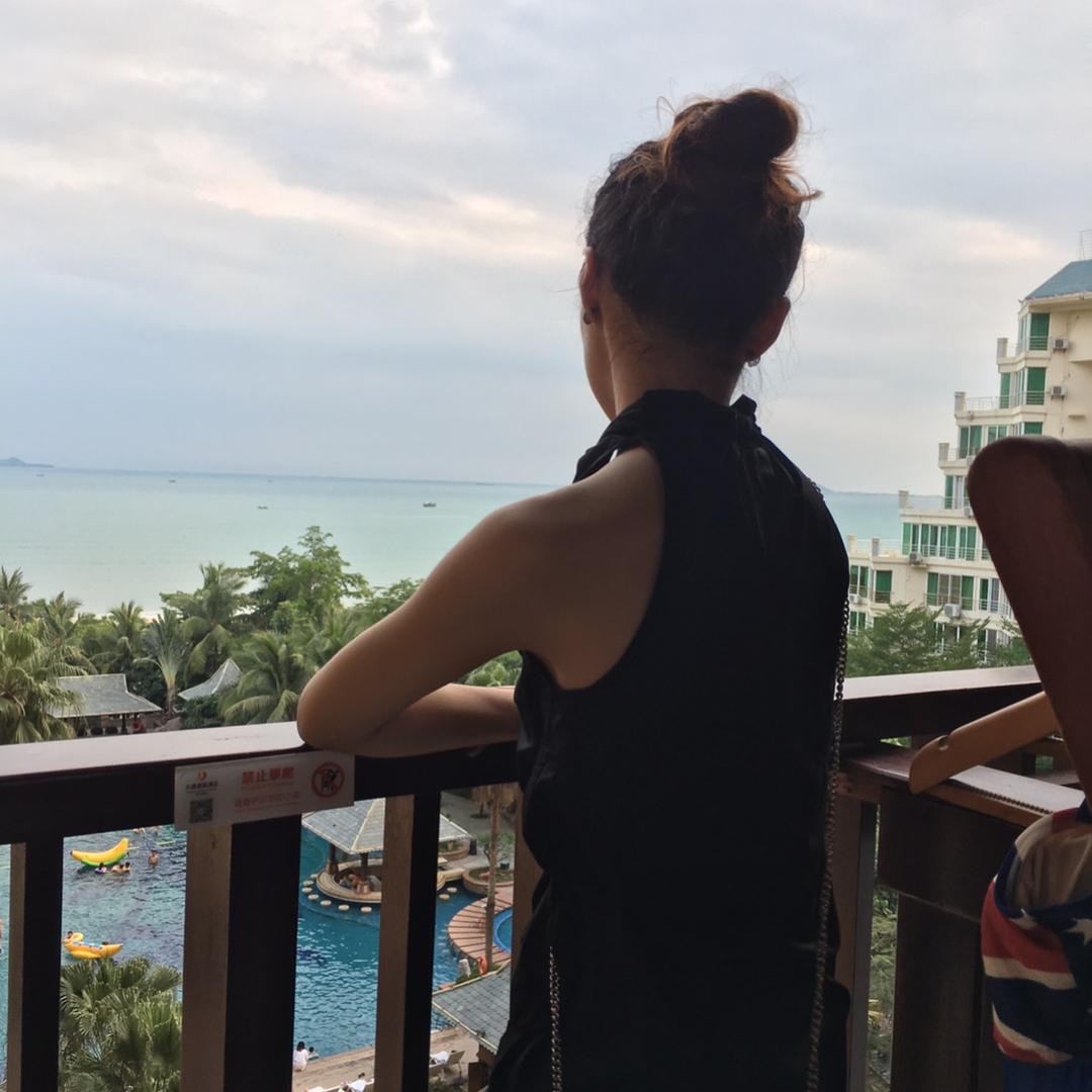 尊敬中华（华华）