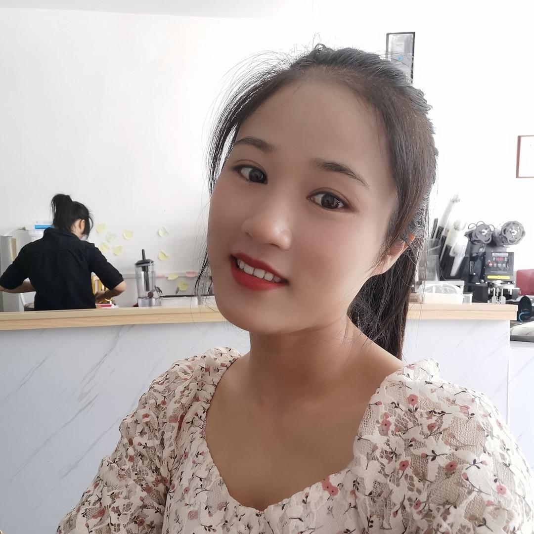 李某某