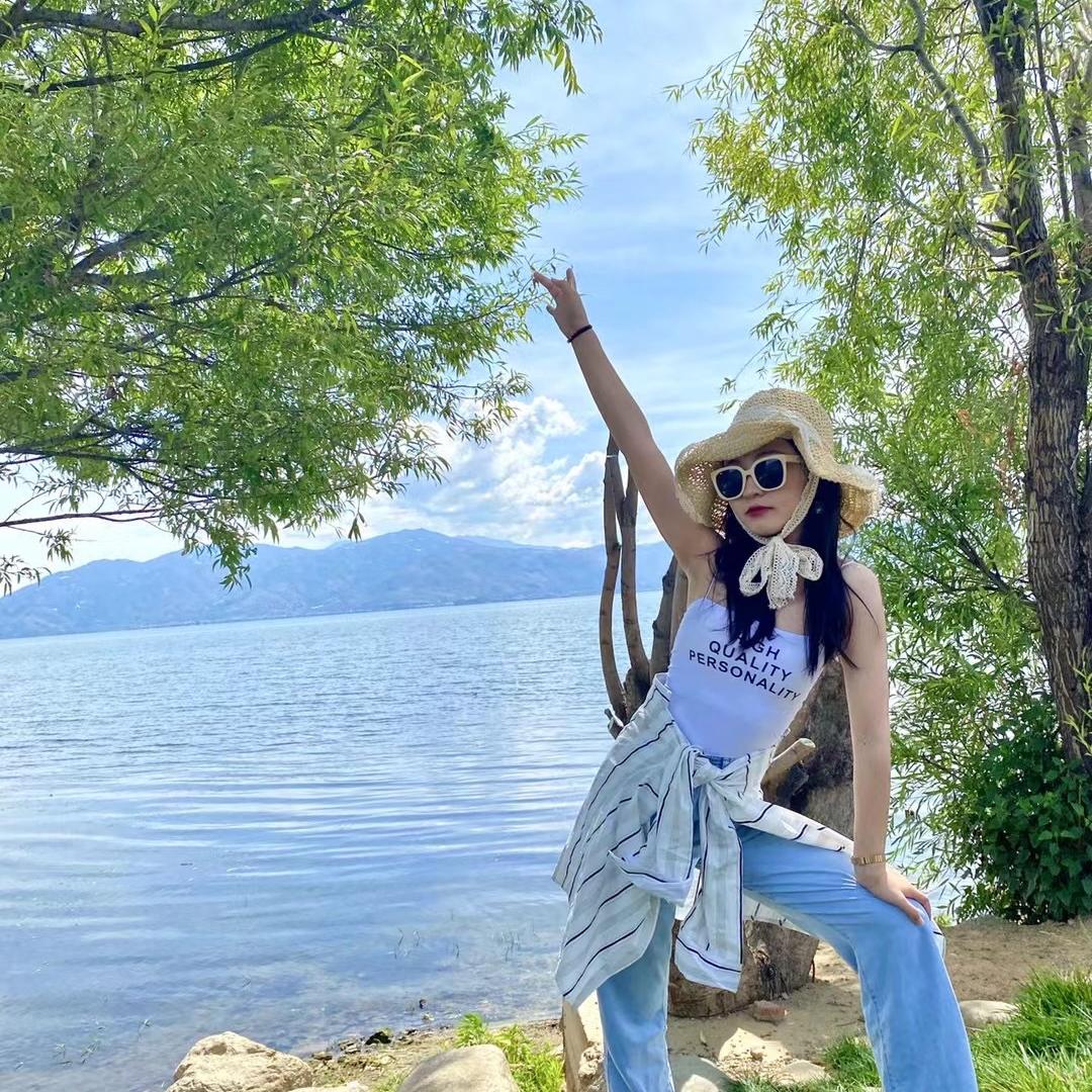 朝天门HT女装店