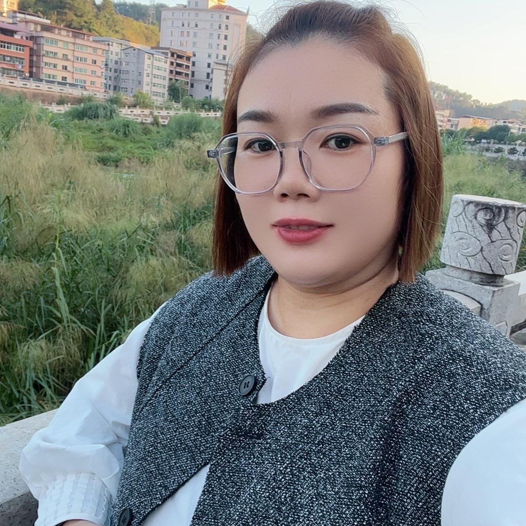 大田爱伊坊女装