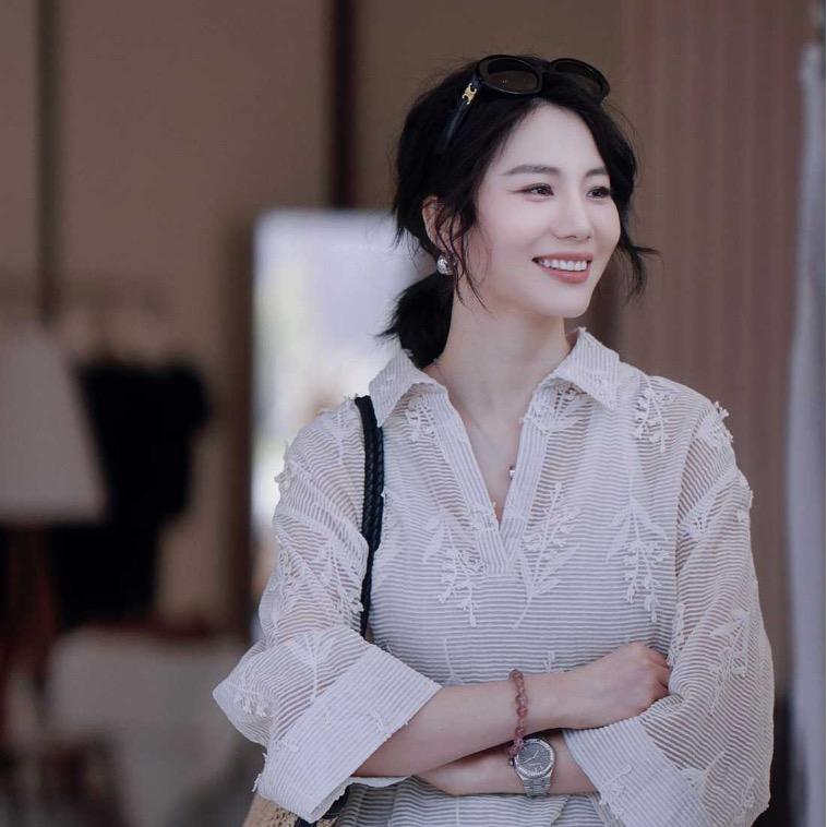 李智善百变穿搭
