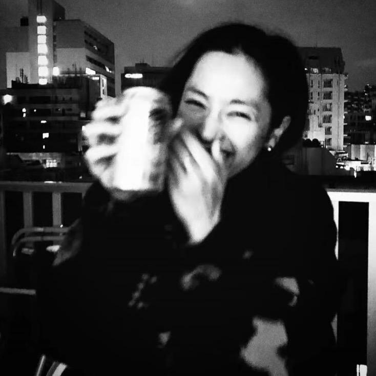 、.¥