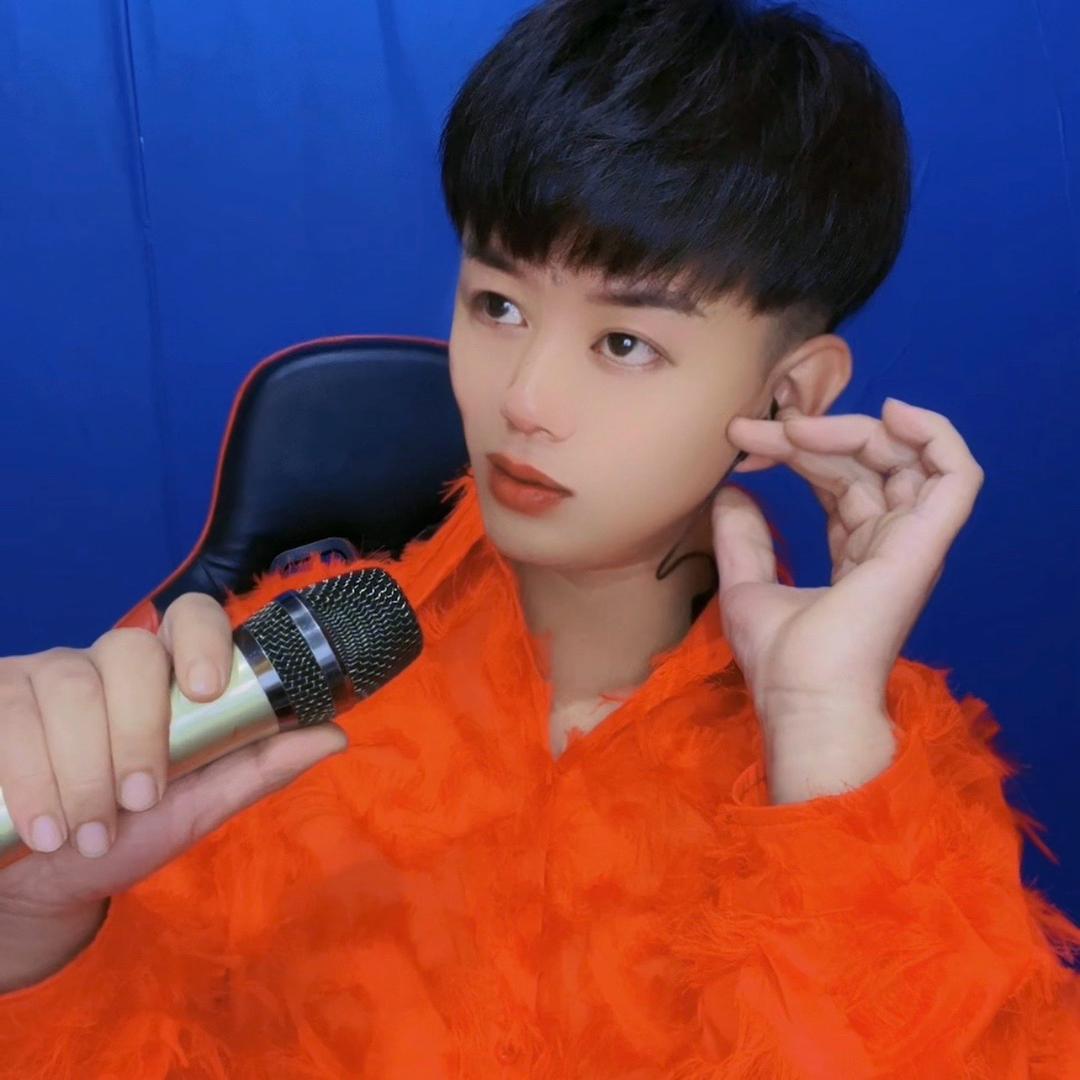 张伟杰