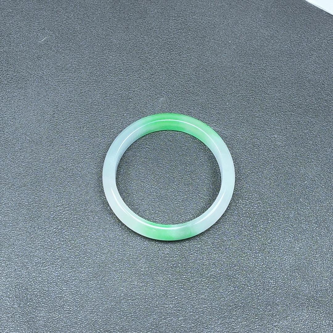 晴翠缅甸手镯饰品