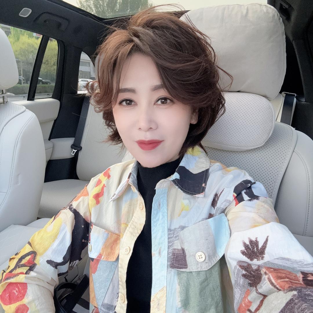 松原东方女人服饰～晓芳