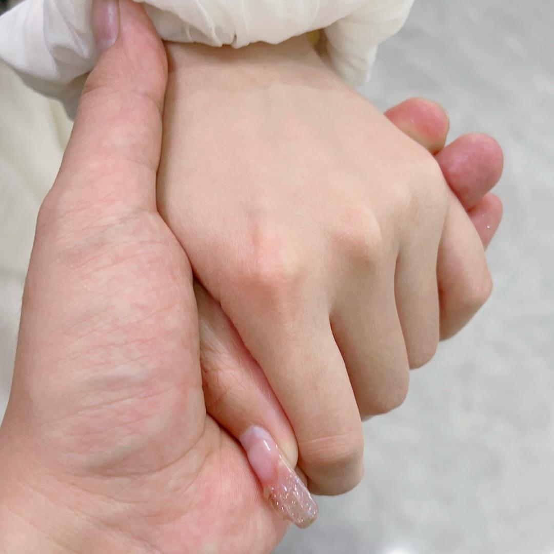 穿33码高跟鞋的橙子🍊