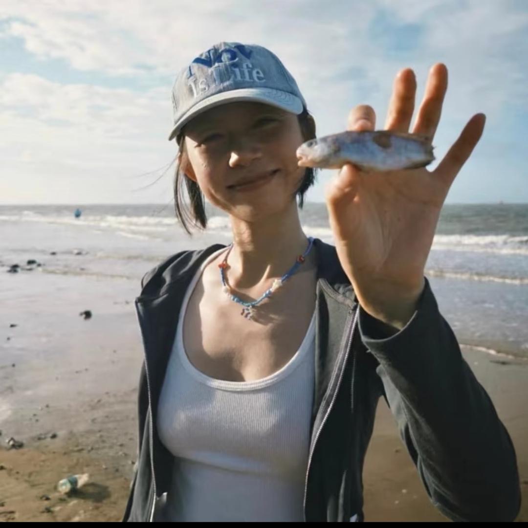 小鱼（甜蜜恋爱中💕）