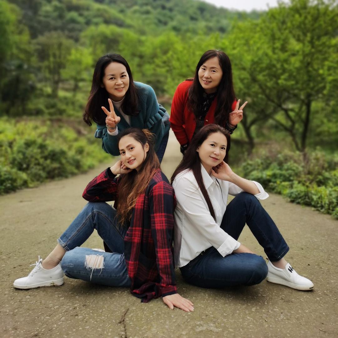 相依相随（雾都山茶花）@抖音