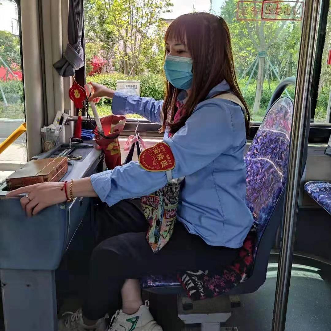 小魔女💫（橱窗有好物）