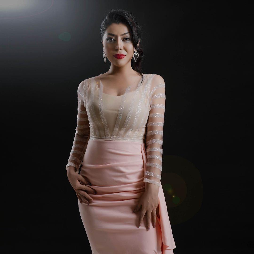 主持人：zohra sultan