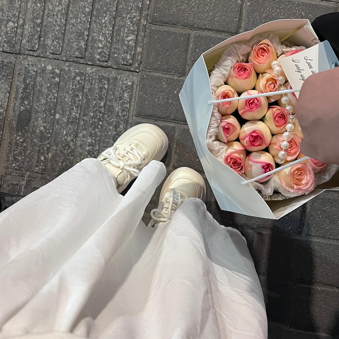 小雯头像