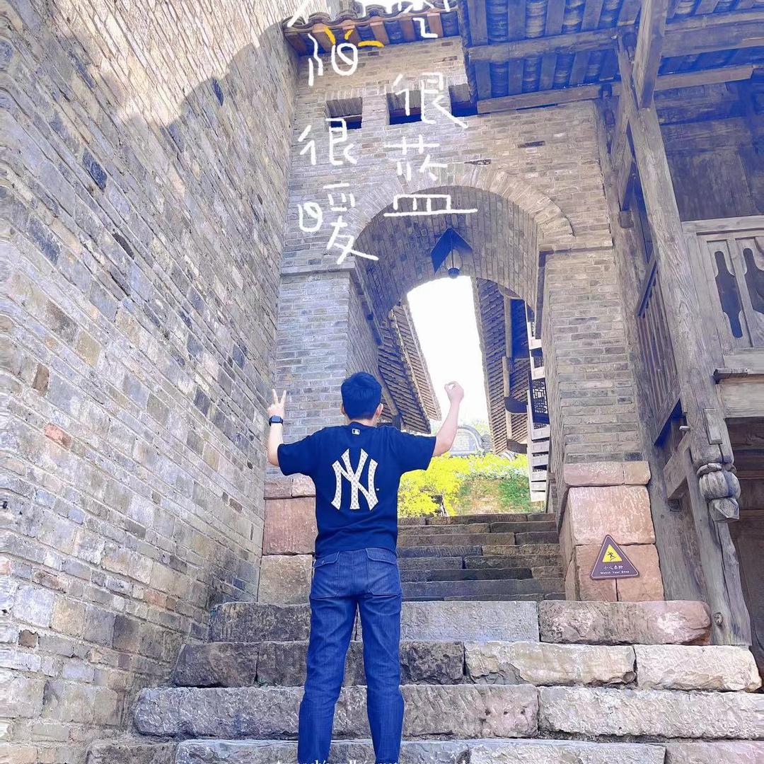 努力的人从不孤单💪