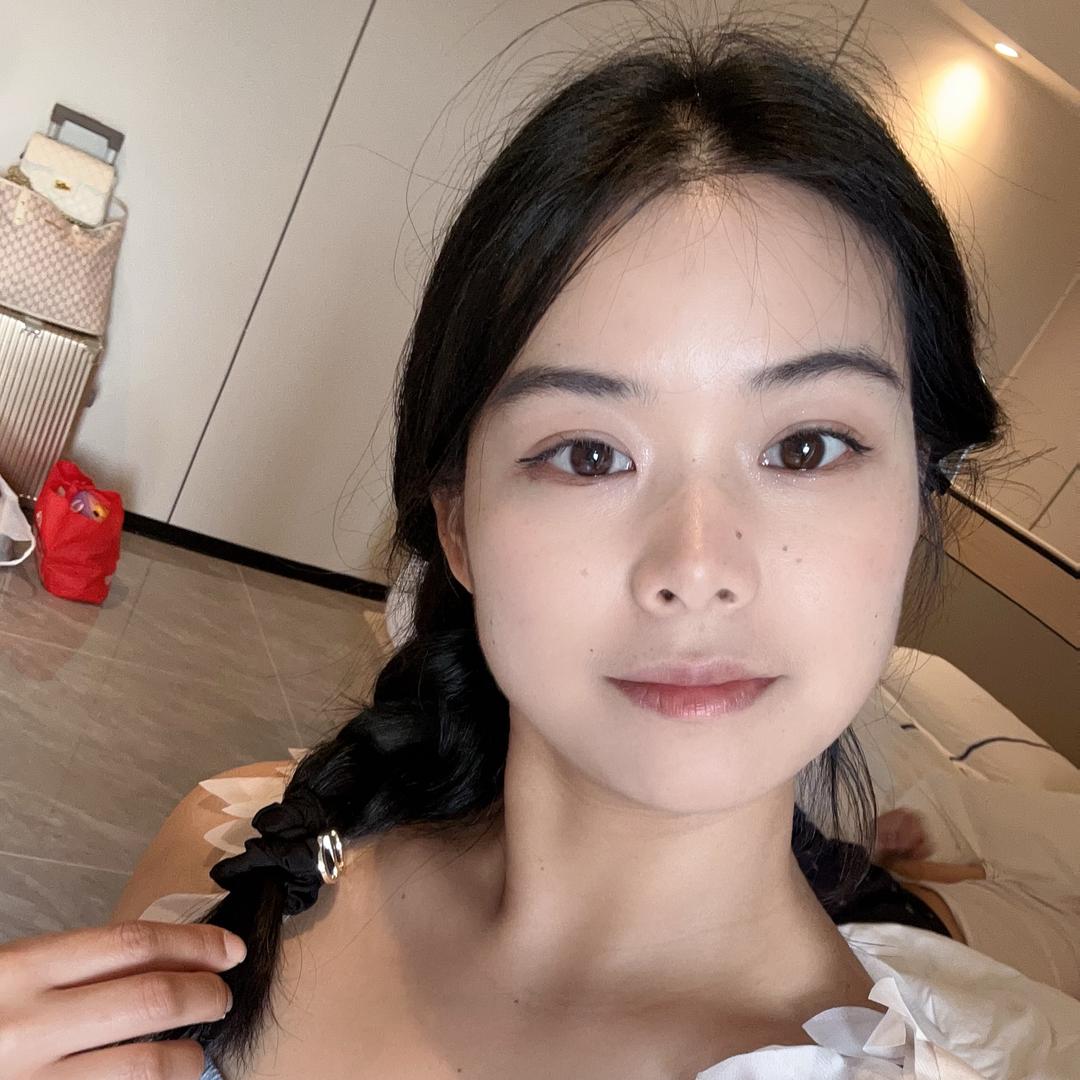 席麻麻（三娃妈）