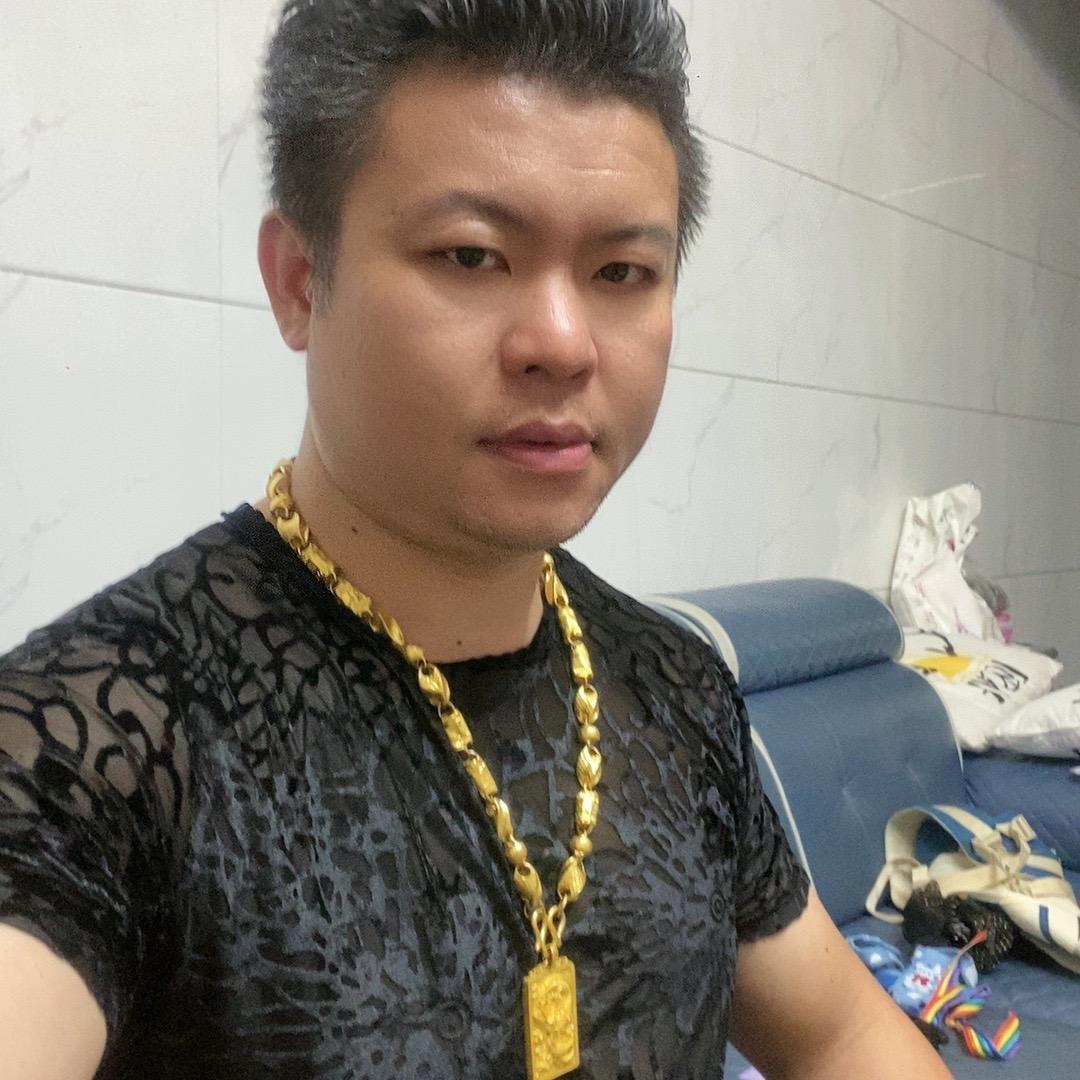 猪哥哥(吓土猪包子铺）
