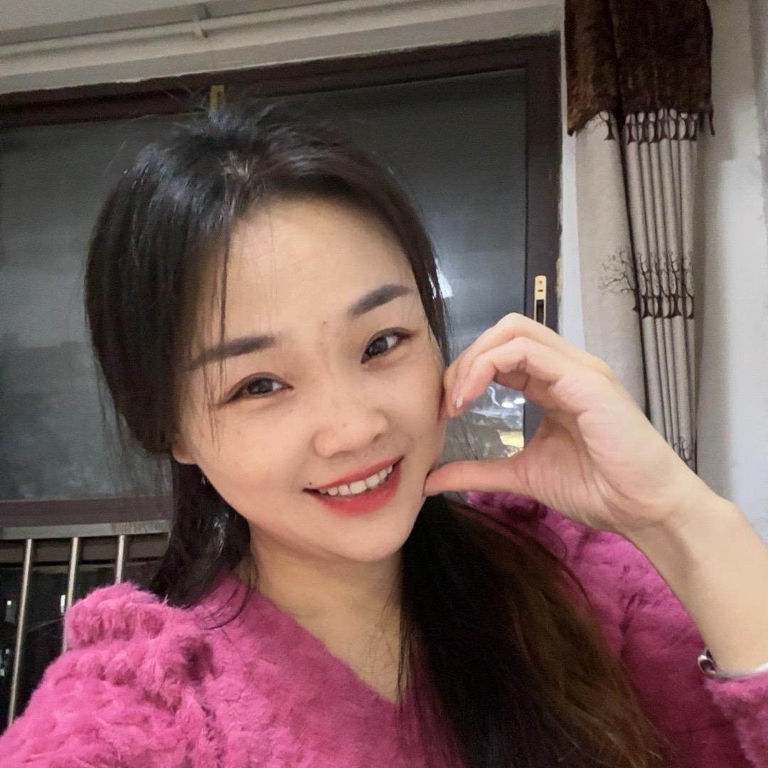 周周.
