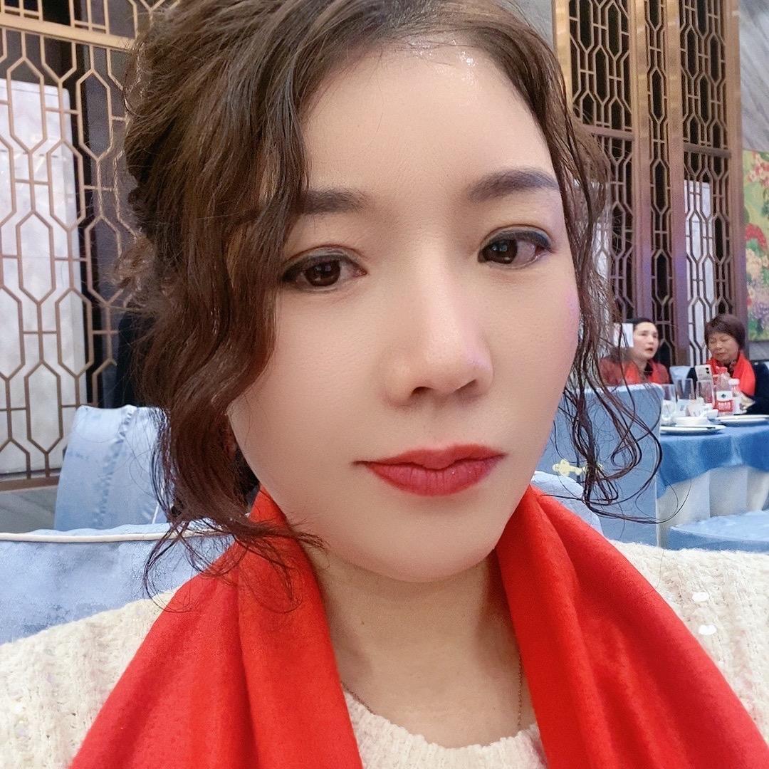 李利华