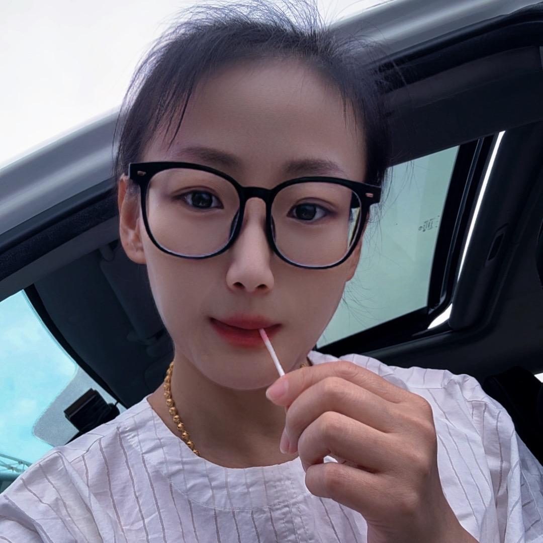 👑女王笵儿💅