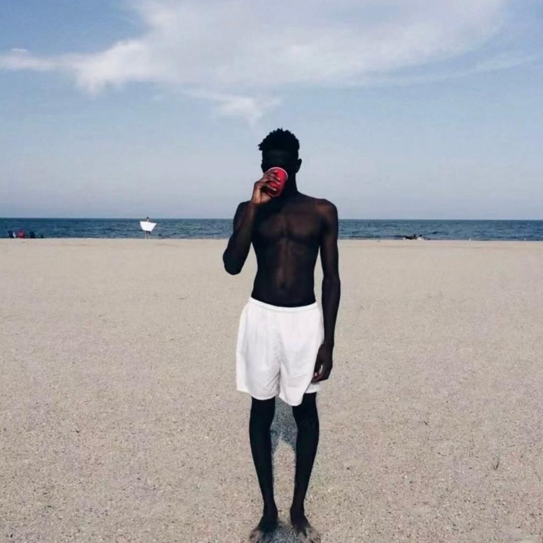 黢黑的罗圈腿•