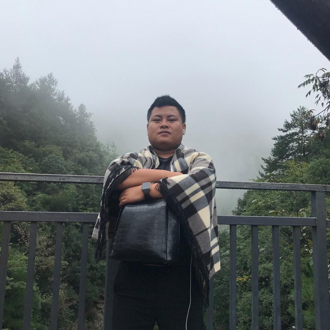 亭亭麻辣拌 离石店