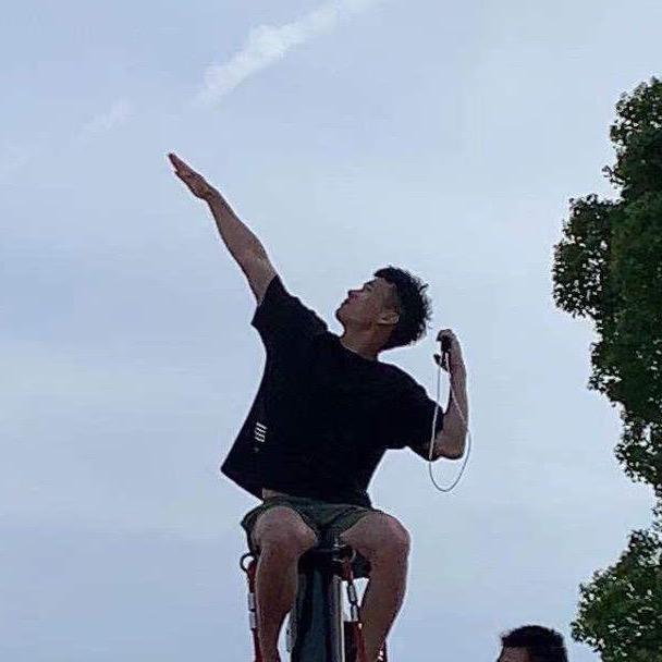 在上海教健身和羽毛球的进哥