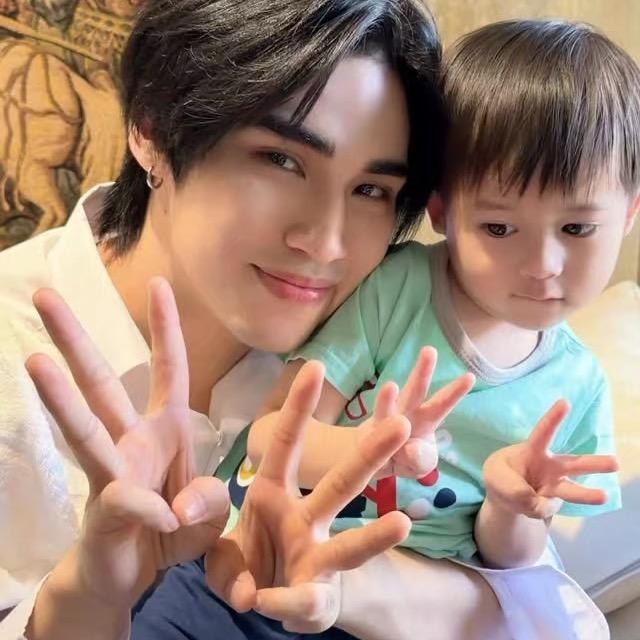 愿你被爱包围💚🍬