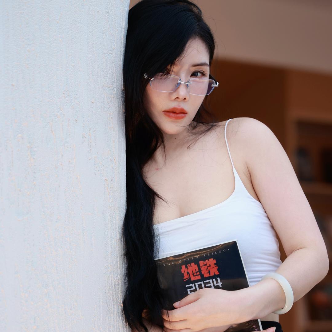 草莓味的小饼干