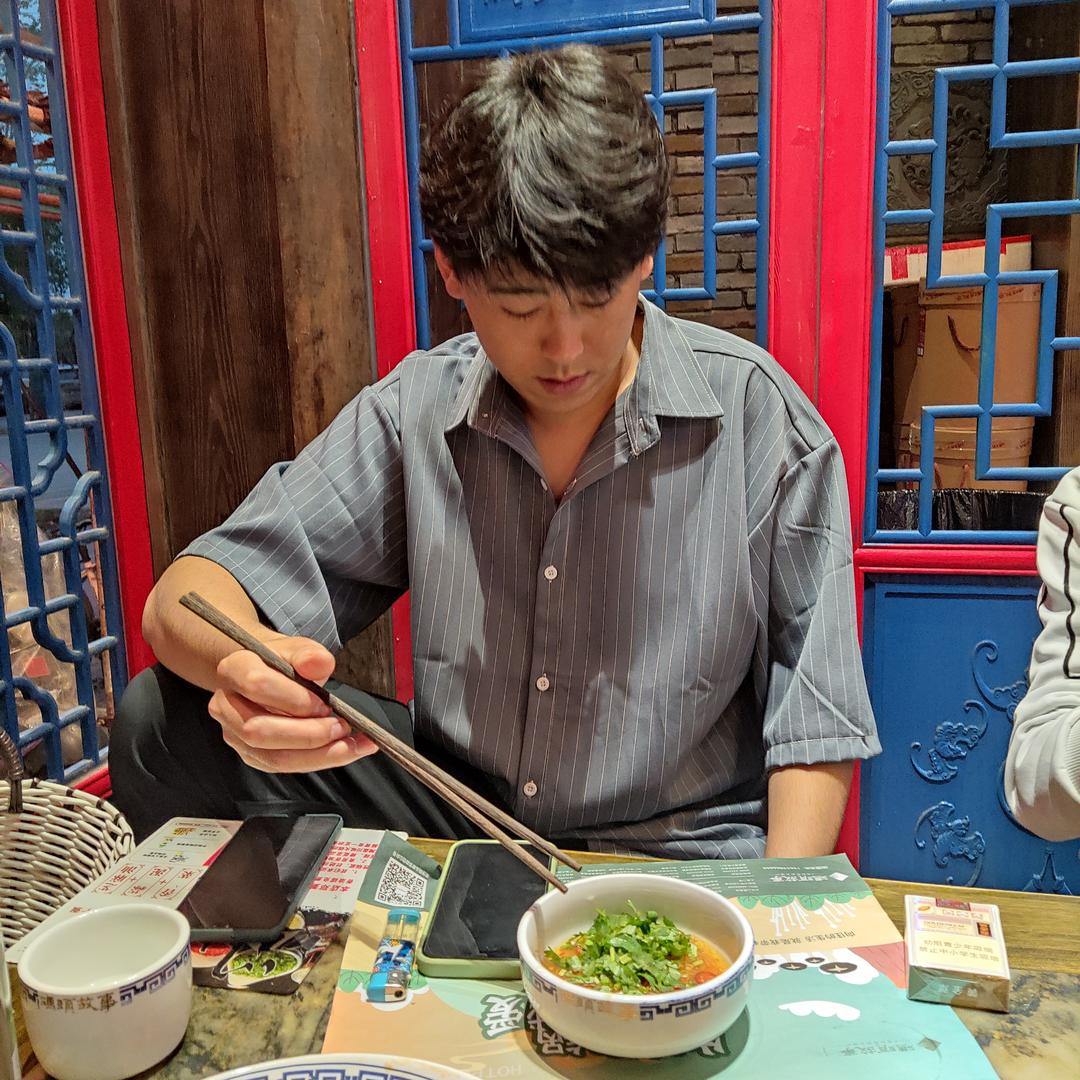 英俊潇洒迷人