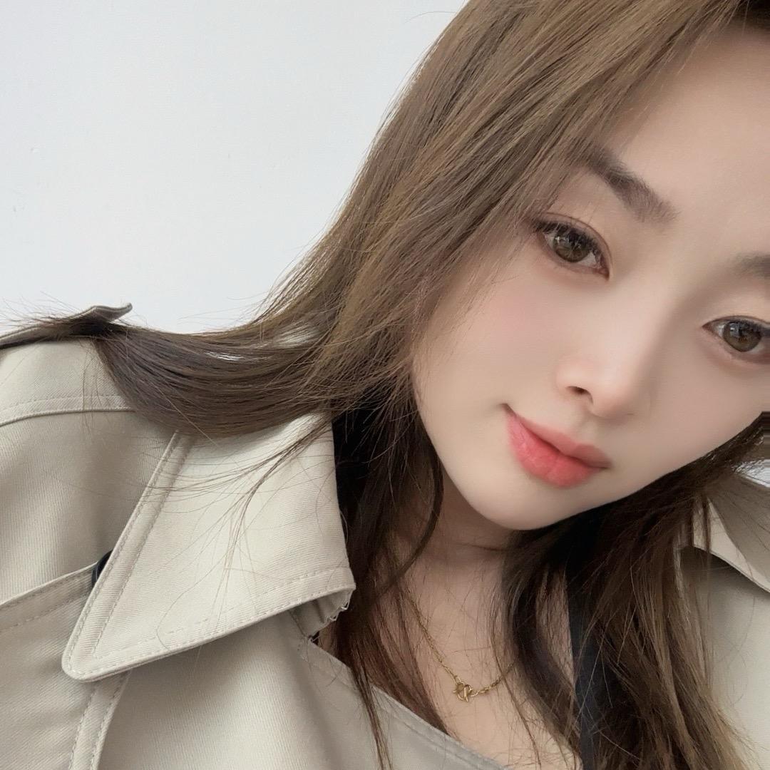 佟意请举手