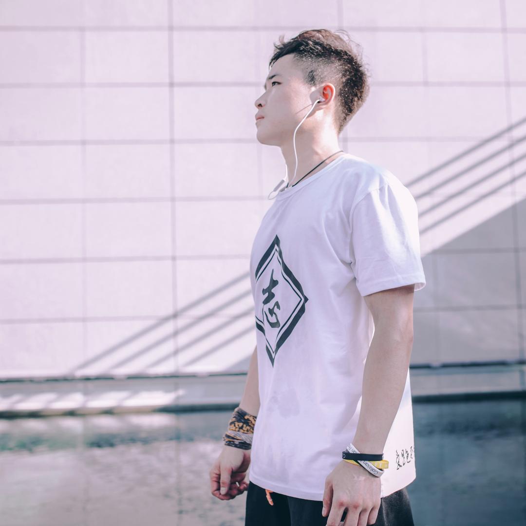 爱跑酷的尐志