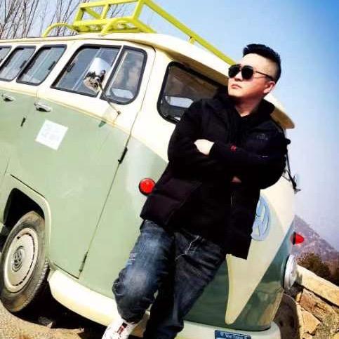 馆长来了（泰山老爷车）