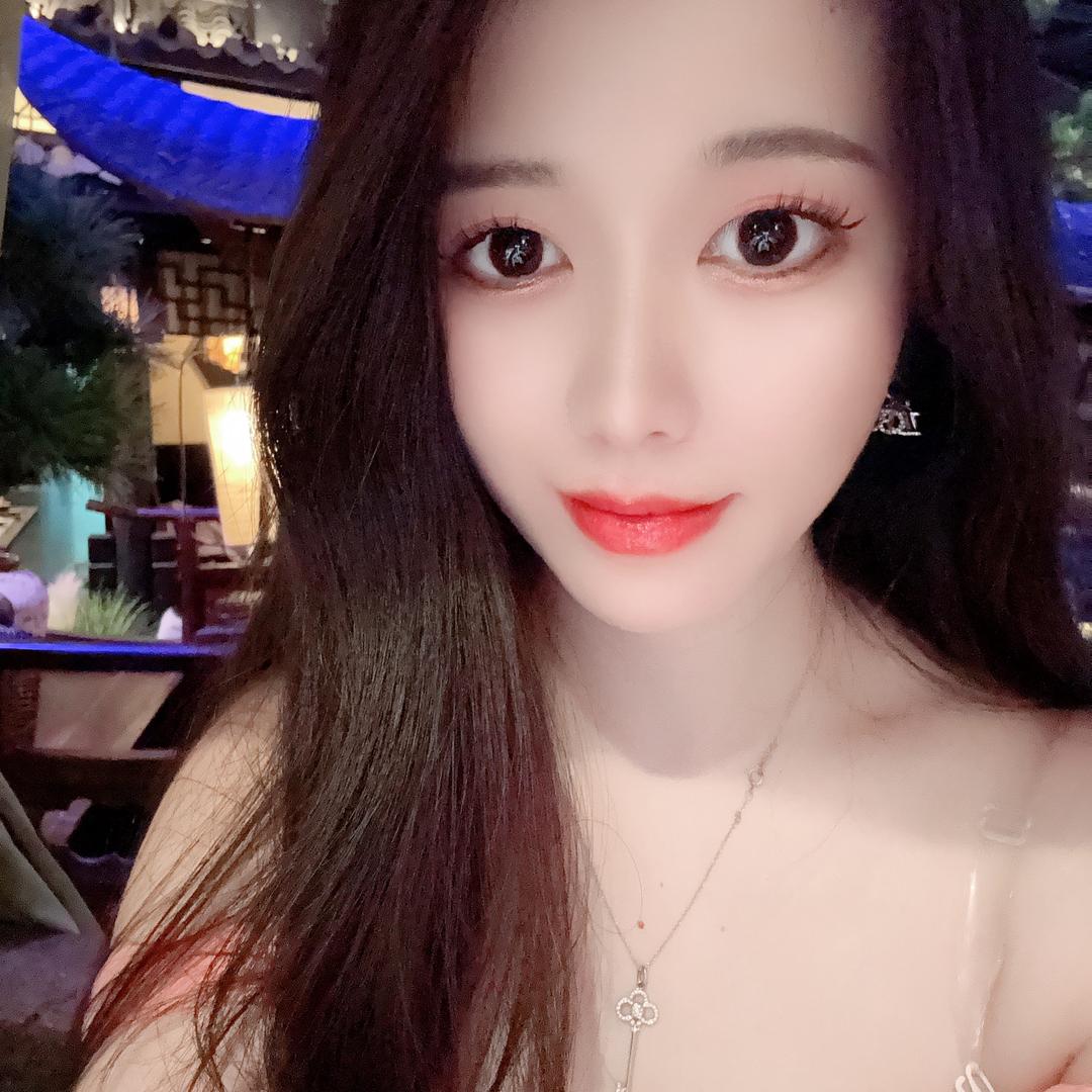 默一👑✨