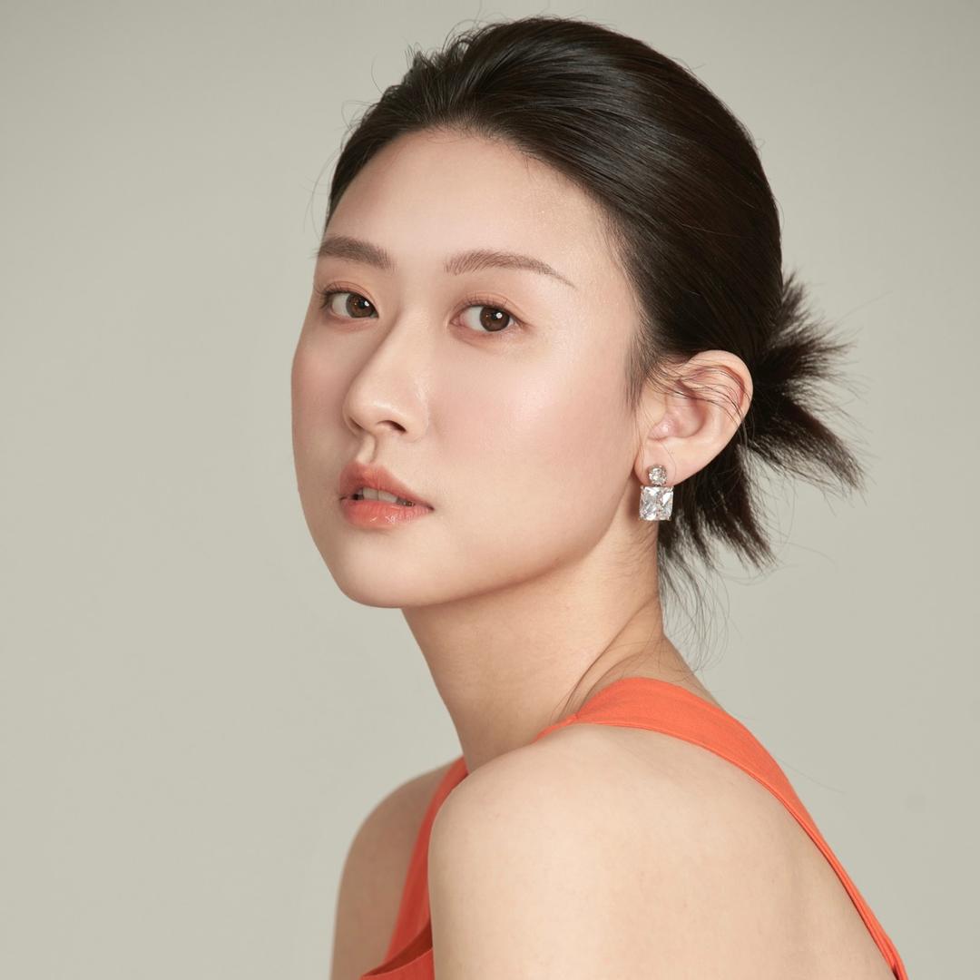 主持人郭嘉儿