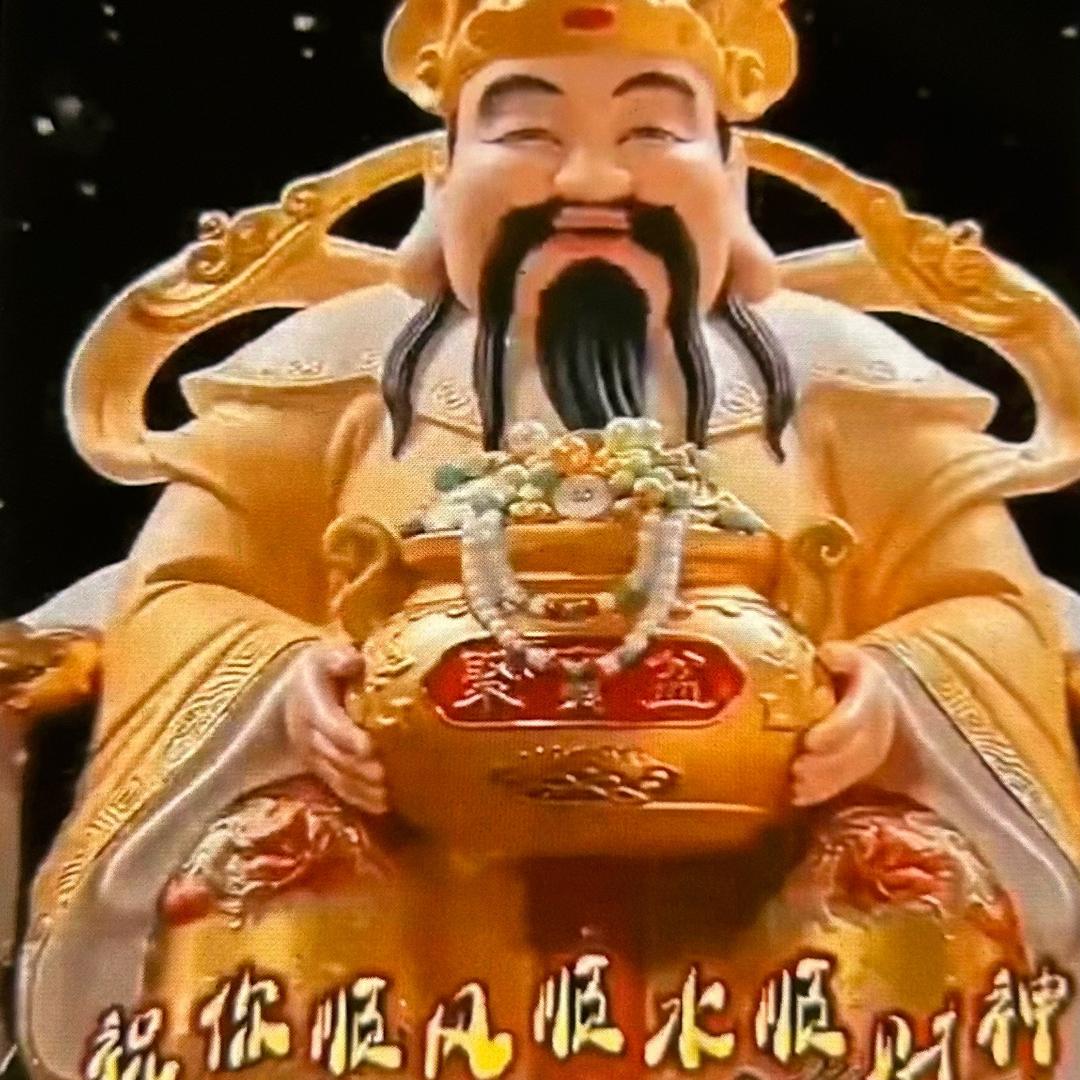 流动打黄油，疏通黄油嘴，四轮定位。