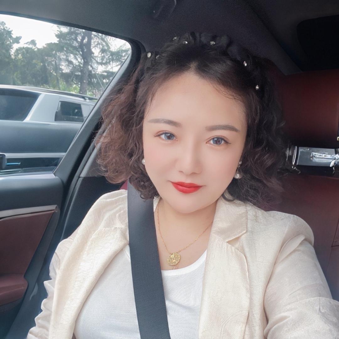 周夫人精品妈妈装