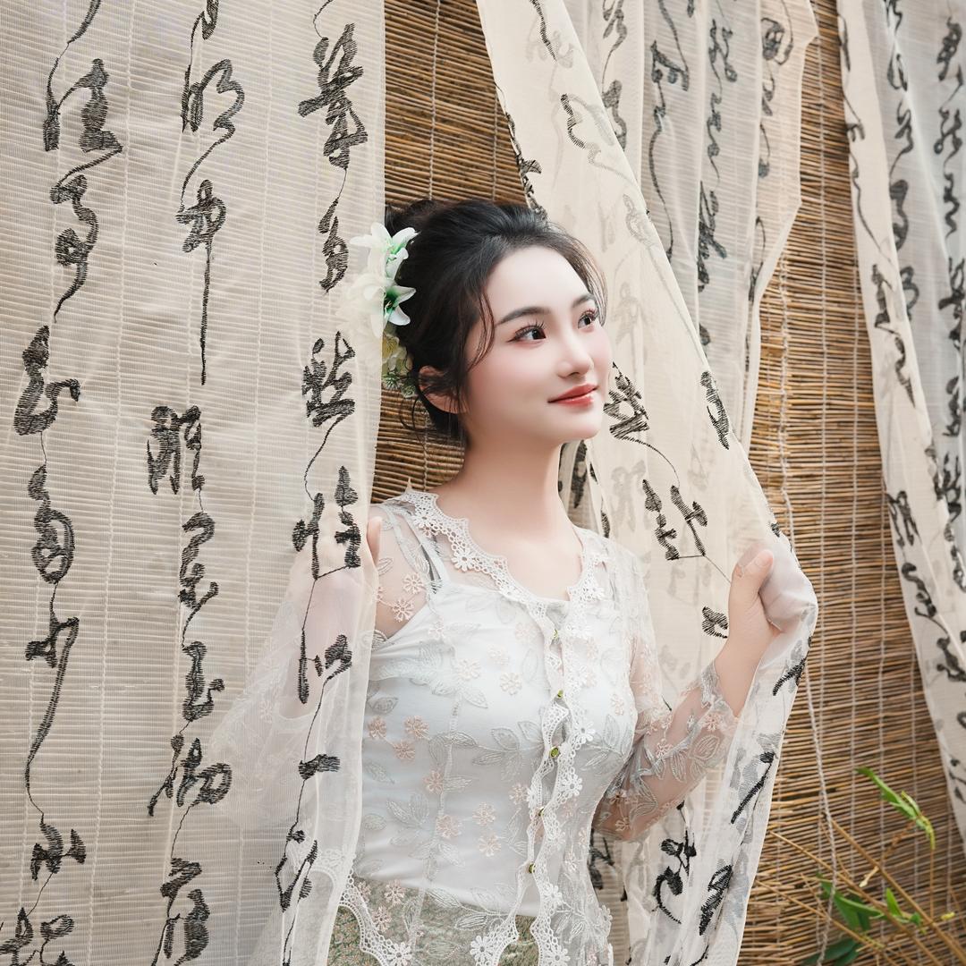 辉煌楚楚阁美容