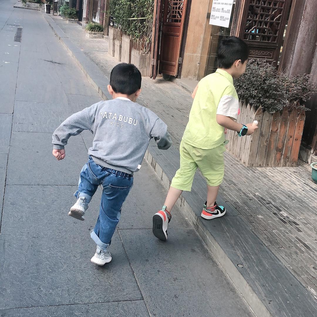 喆