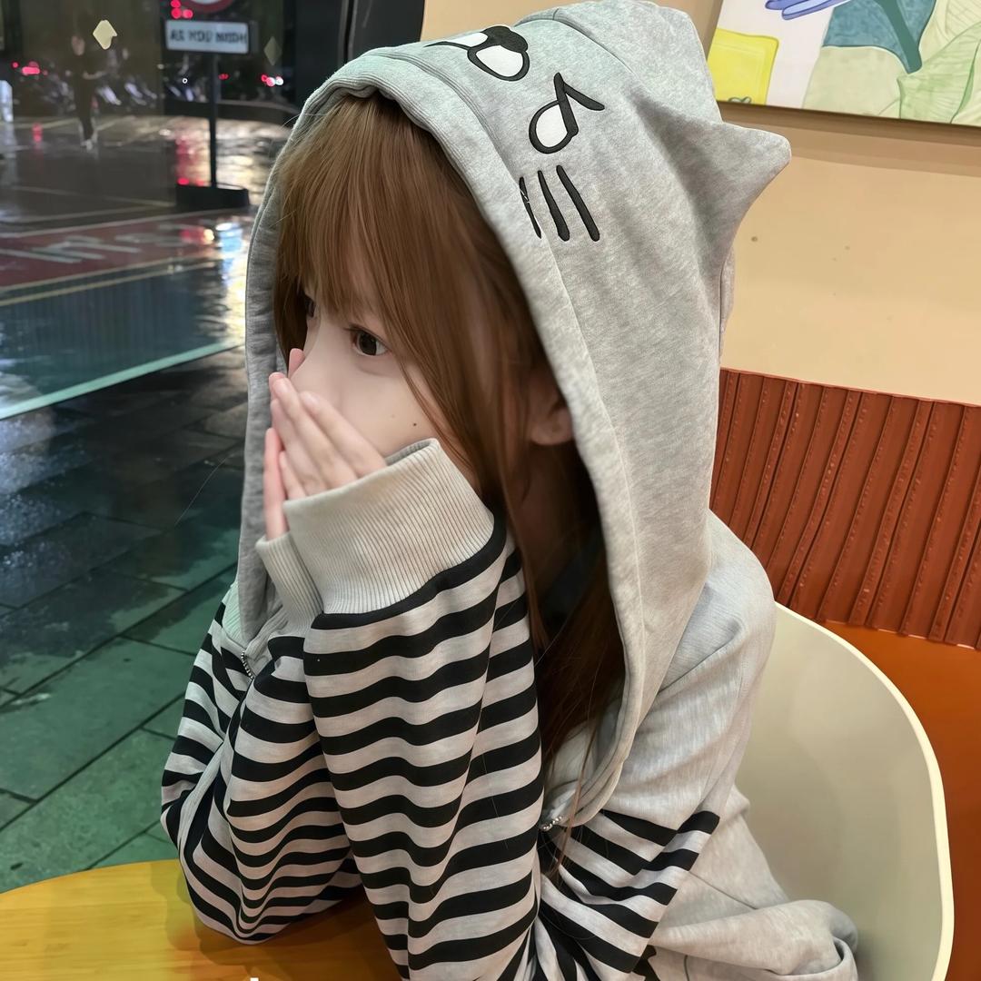 许慧.