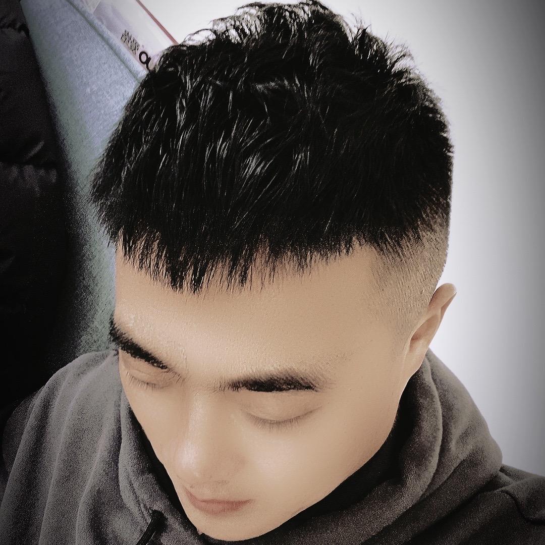 斯文《搞气氛驻唱歌手》