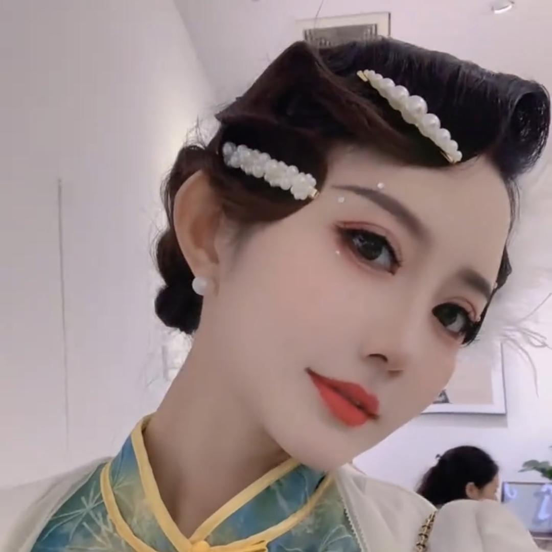 一个做灯的女人