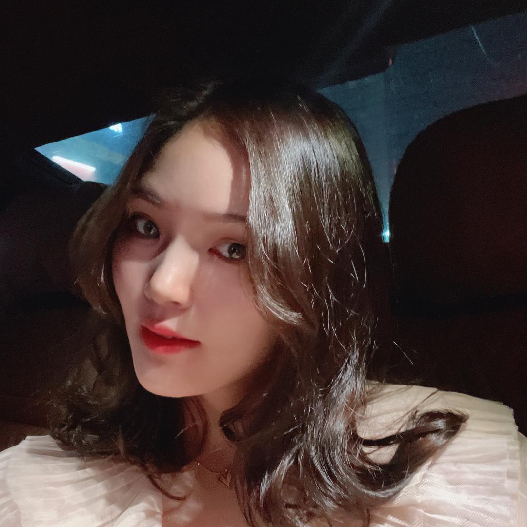 魅公主女装2号可批发
