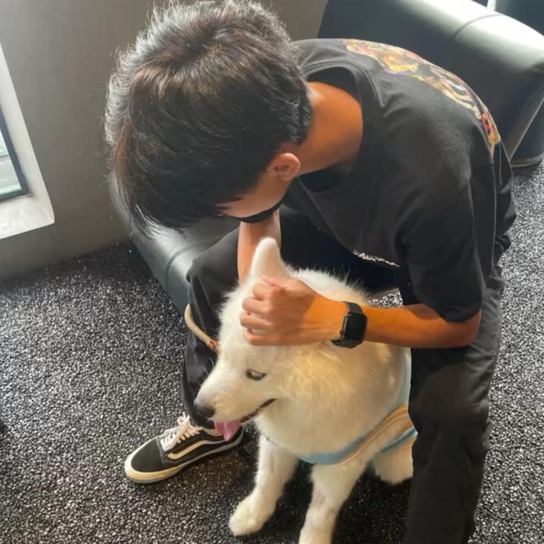 東