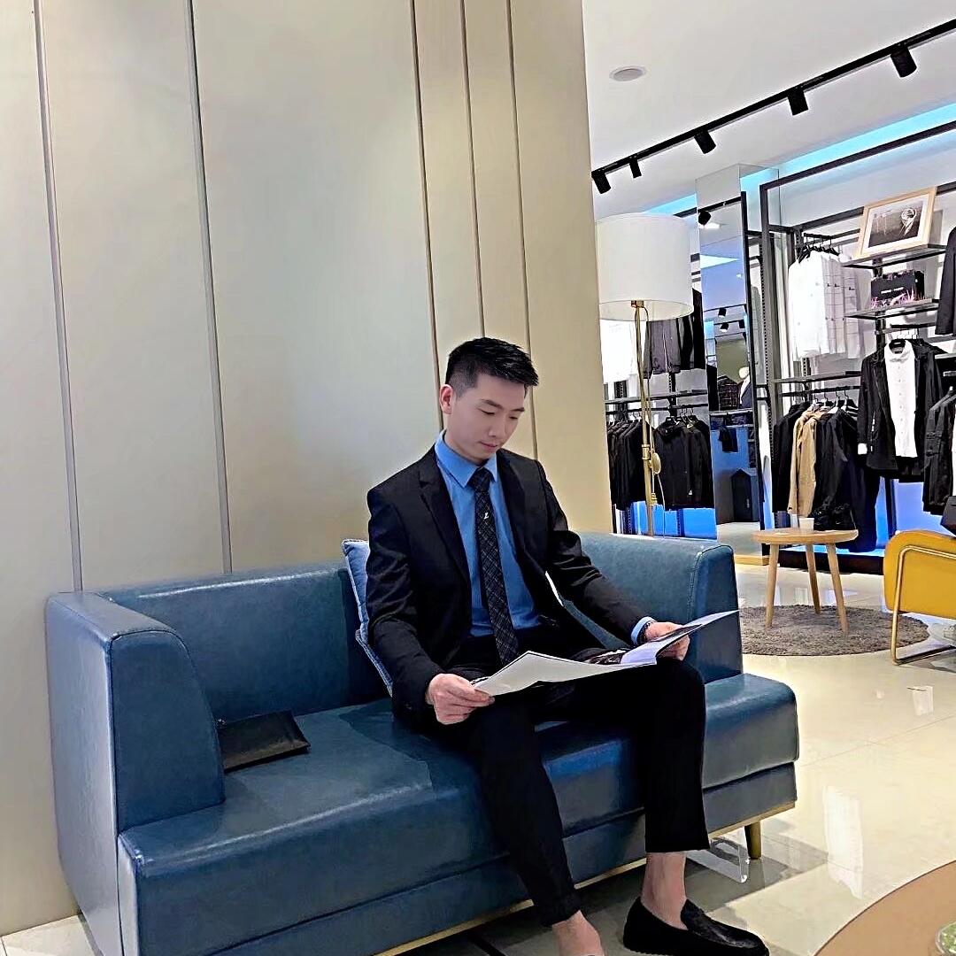 威信县帝沃名车