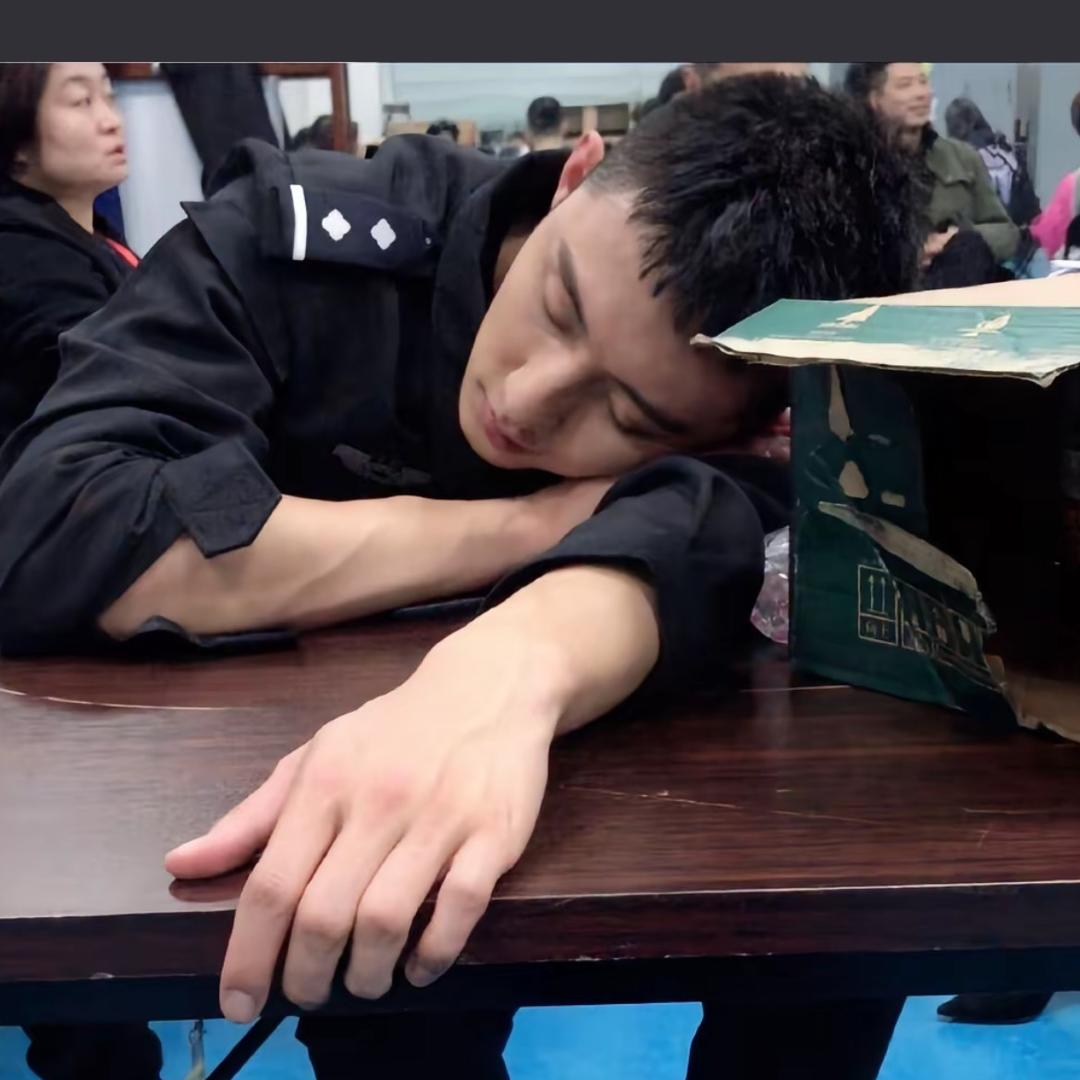 小帅 哥哥