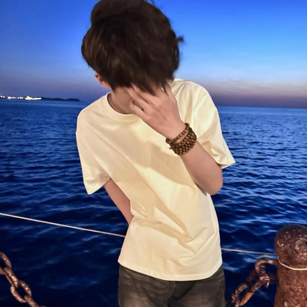 一个伤心的人类