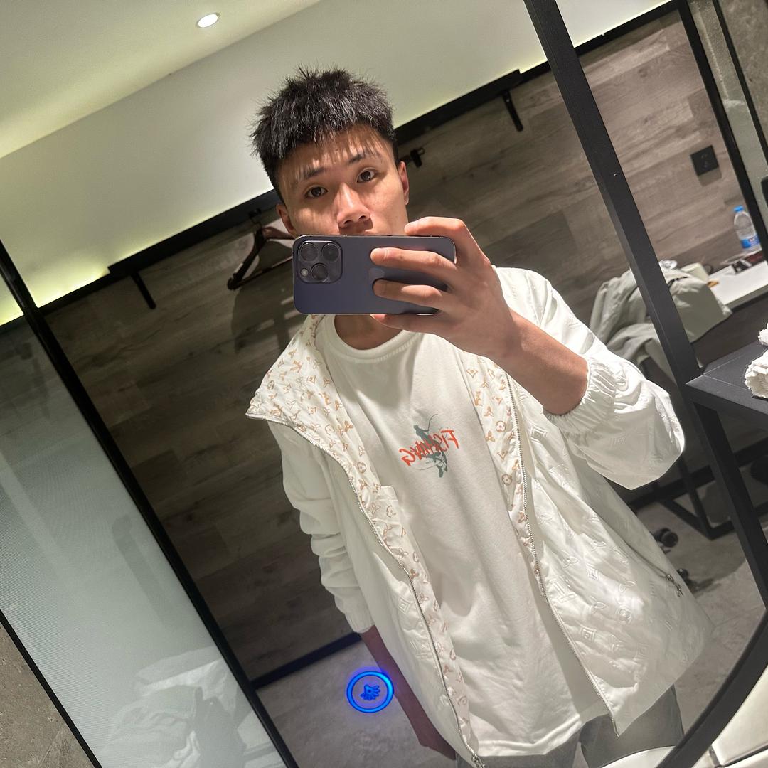 小李不善言辞