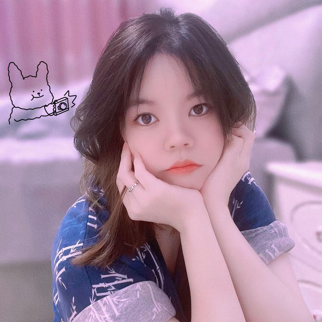 小 白